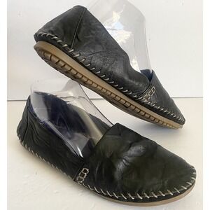 Adam Tucker by Me Too Women 9 Black Leather Solo Slip-on Loafers Moccasins Flats
